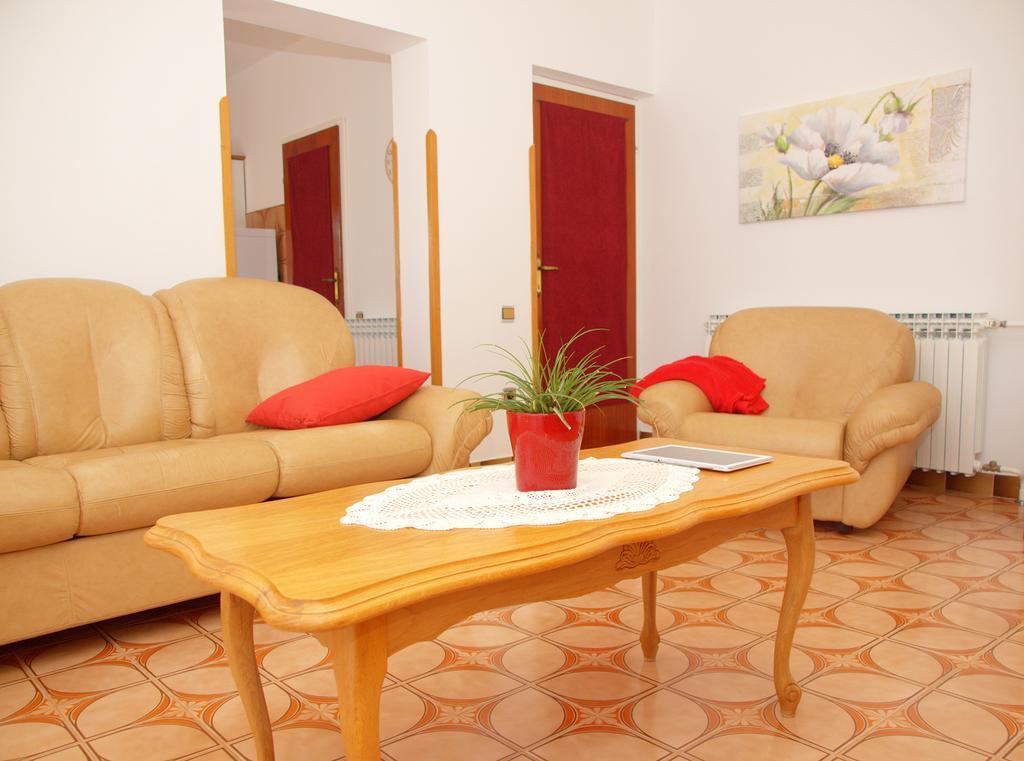 Apartment Taja Ližnjan Zimmer foto